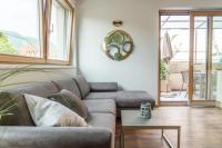 Ferienwohnung mit Garage, Fahrradraum und sehr großer sonnenverwöhnten Terrasse - Ferienwohnung Algund