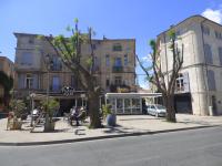 "Le Transversal 1" -Balcon-Garage privé optionnel -Centre historique-Plages à 21km ! - Ferienwohnung Pézenas