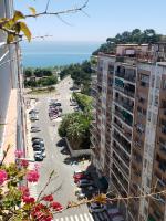 Apart.3 habit.mar-mont. AC-Terraza-ascensor-parking - B&B Calella