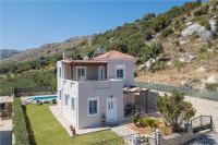 Three-Bedroom Villa with Private Pool - Ivi