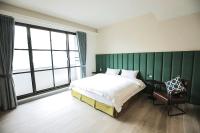 Queen Room with Balcony