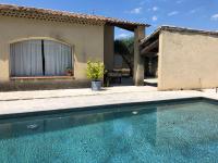 Villa dans le LUBERON à 2 km de LOURMARIN - B&B Lauris