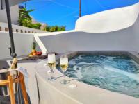 Volcan Secret Cave - B&B Karterádhos