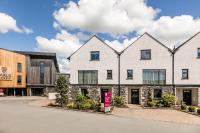 B&B Kendal - Carus Green Golf Club Townhouse - Bed and Breakfast Kendal