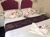 Medium Double Room - Room 8