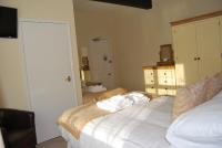 Triple Room with Bath