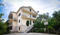 Milosavljevic Apartments - B&B Teodo
