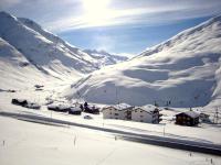 One-Bedroom Apartment (5 Adults)