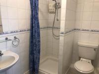 Twin Room with Shower