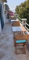 Apartamento con balcón