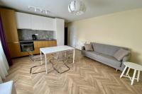 Cozy Modern One Bedroom - Chambres d’hôtes Floreşti