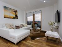 Live in Leeds Sky Penthouse - Bed and Breakfast Leeds