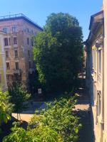 The Lion's Den BnB - Bed and Breakfast
