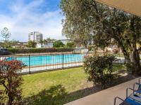 Forster Holiday Lodge 09 - B&B