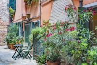 Lo Squero 1 The Secret Courtyard in Dorsoduro - B&B