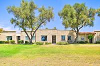 Walk to Trolley and Lake Sunny Scottsdale Townhome - Chambres d’hôtes Scottsdale