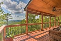 B&B Eureka Springs - Spacious Log Cabin with Fire Pit and Game Room! - Bed and Breakfast Eureka Springs