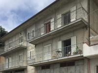 Confortevole e Luminoso Appartamento 100mq a Falerna con Vista sul Paese e sul Promontorio con Free WiFi Free Parking e Smart TV - Chambres d'hôtes Falerna
