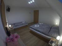 Chambre Triple avec Salle de Bains Privative