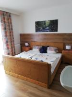 Double Room with Private External Bathroom