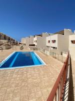 Los Cristianos 4 Bed Townhouse - Chambres d’hôtes Los Cristianos