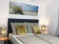 Apartamento de 1 dormitorio con balcón y vistas al mar