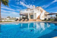 Villa Ocean Blue Ocean views Walk to beach Pool - B&B