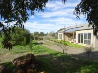 Meander Retreat - King Suite with rural views - B&B