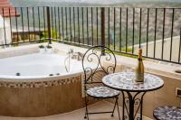 Suite with Spa Bath