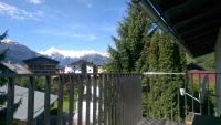 Top 3 - Large One-Bedroom Apartment Balcony and Mountain View