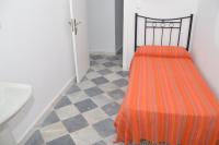 Single Room with Shared Bathroom