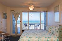 B&B Daytona Beach - Pirates Cove Condo Unit #117 - Bed and Breakfast Daytona Beach
