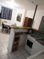 appartement simple entier avec cour pour 2 a 7 personnes - B&B