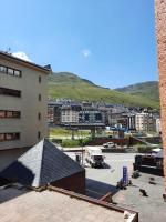 Studio with Mountain View