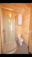 Domki i dom w sadzie Stegna z podgrzewanym basenem - prywatne jacuzzi przy domu - B&B Stegna