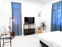 Standard Double Room with Shared Bathroom