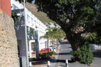 '24 Gordonia', Spacious Condo - Sleeps 7, Sea Front, Easy Beach access - B&B Gordon’s Bay