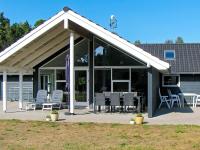 B&B Rødby - 10 person holiday home in R dby - Bed and Breakfast Rødby