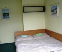Chambre Double Mansardée avec Salle de Bains Commune