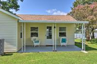 B&B Deltaville - Romantic Waterfront Abode with Patio and Dock! - Bed and Breakfast Deltaville