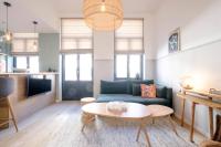 B&B Brussels - Fabulous studio in Châtelain area with balcony - Bed and Breakfast Brussels
