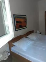 Apartman Marino- autentični domaćinski smještaj - B&B Karlobag