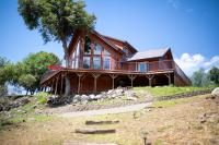 Waterfall Lodge near Yosemite Endless Pool, Hot Tub, Playground - B&B Oakhurst