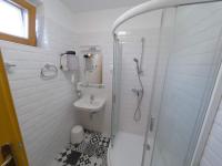 Camera Doppia con Letti Singoli con Bagno Privato 