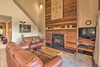 Resort Perks and Trail Access Silverthorne Condo! - B&B