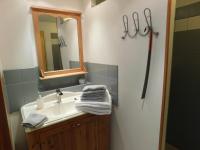 Deluxe Double Room (2 Adults + 1 Child)