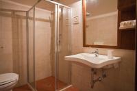 Two-Bedroom Apartment with Garden View (3 Adults)