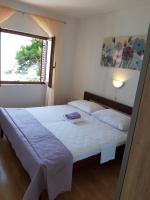 Apartmani Pipin - Prigradica, kod Caffe Tempera - Bed and Breakfast