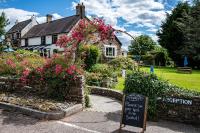 B&B Usk - The Greyhound Inn and Hotel - Bed and Breakfast Usk