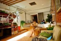 B&B Bangkok - Hidden Habitat - Design Guesthouse - Bed and Breakfast Bangkok